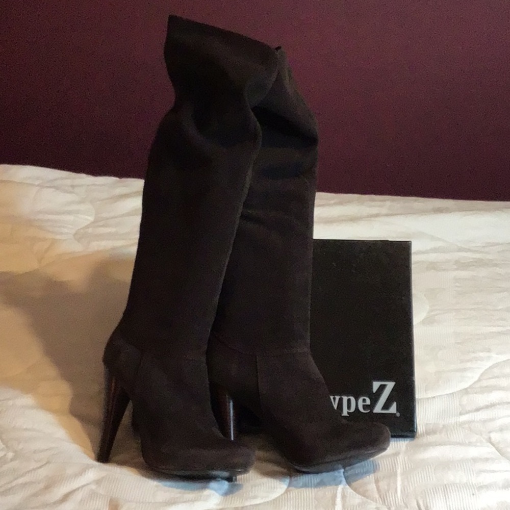 OTK Brown Suede Size 8 Type Z With Box